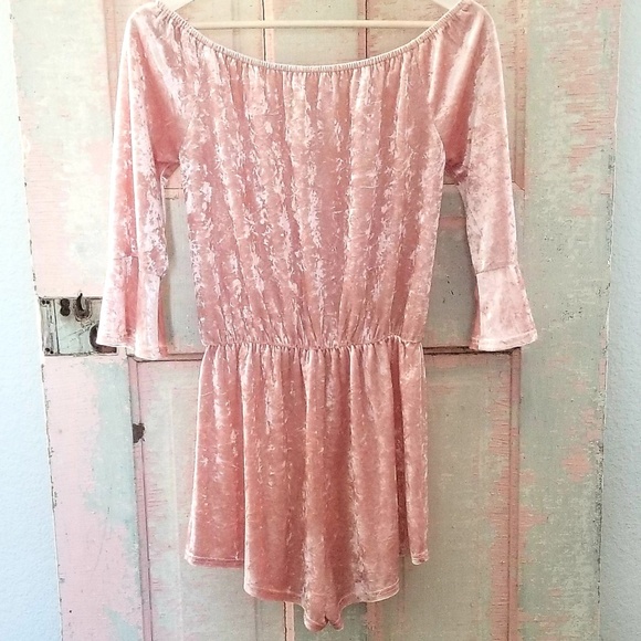 Honey Punch Pink Crushed Velvet Romper Small - Picture 6 of 7